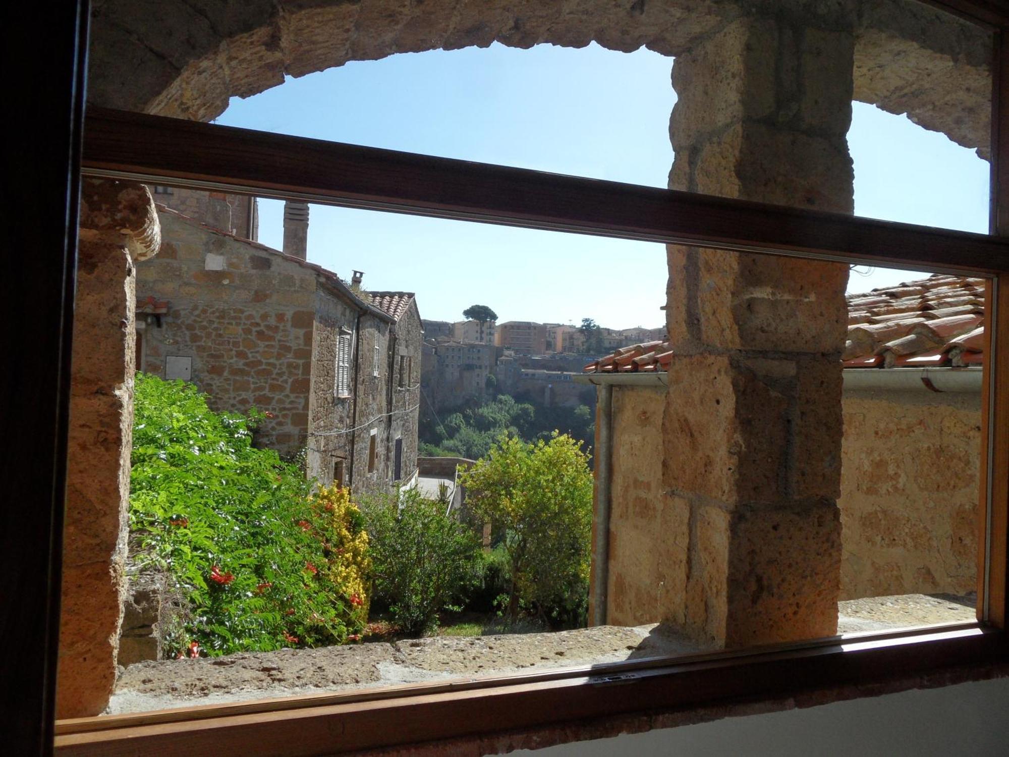 Un Giardino Nel Tufo Bed & Breakfast Pitigliano Exterior foto