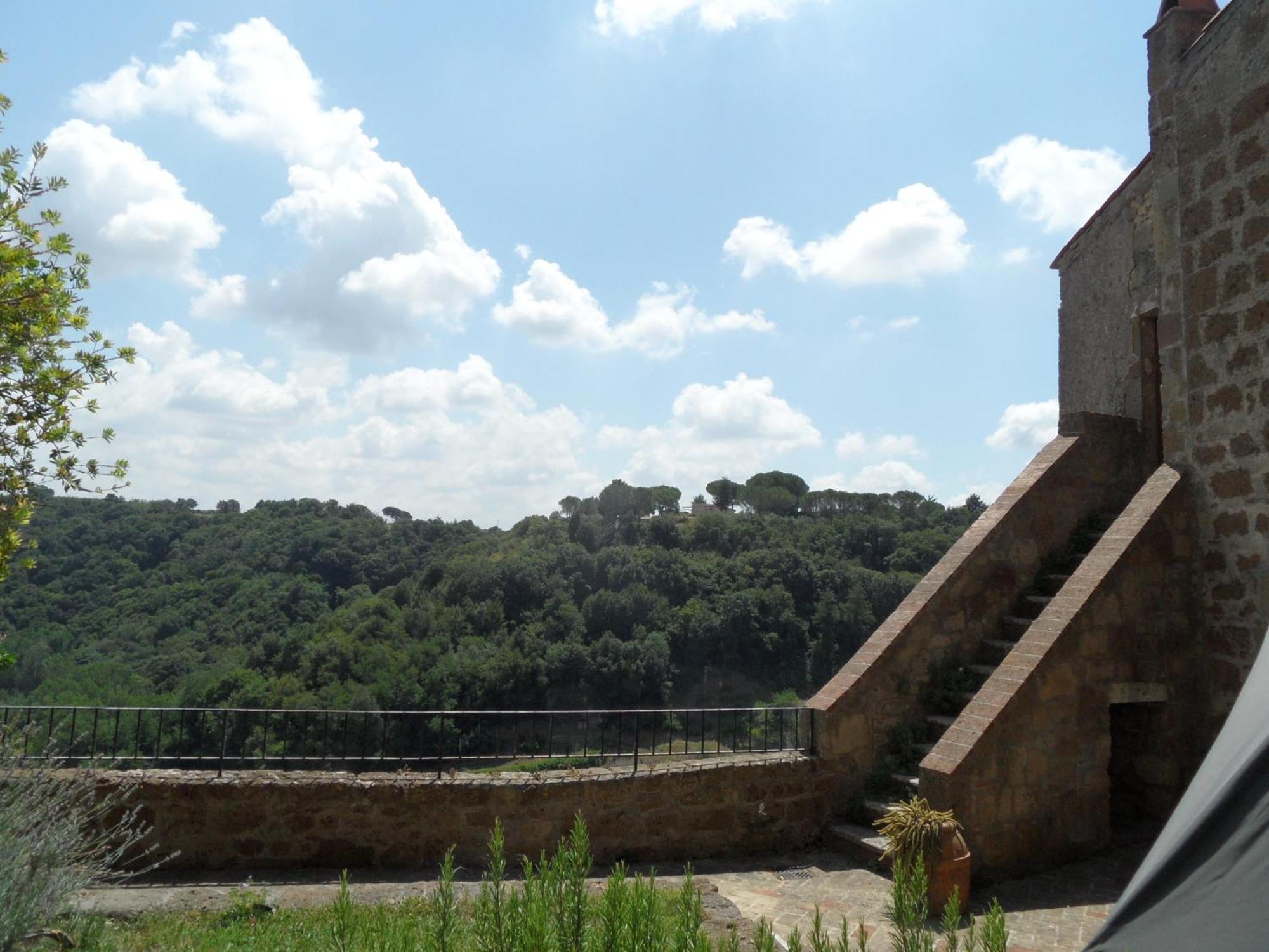 Un Giardino Nel Tufo Bed & Breakfast Pitigliano Exterior foto